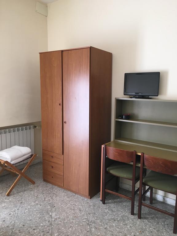 מלון Isola Farnese Casa Nostra Signora מראה חיצוני תמונה