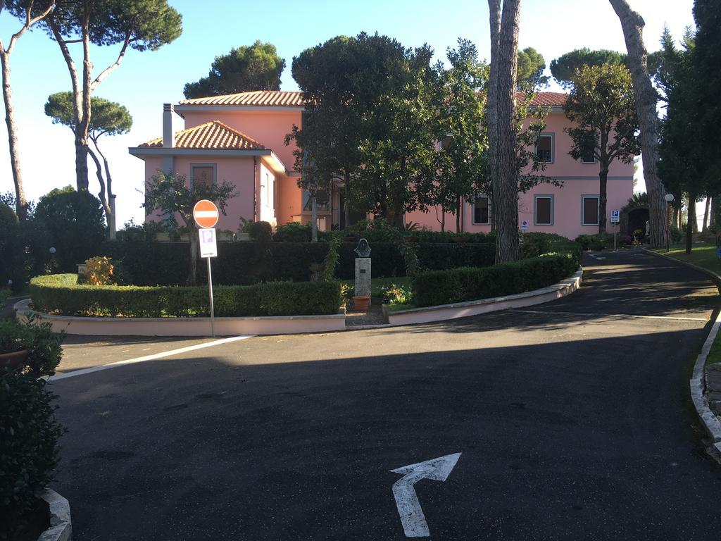 מלון Isola Farnese Casa Nostra Signora מראה חיצוני תמונה