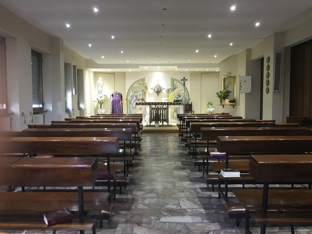 מלון Isola Farnese Casa Nostra Signora מראה חיצוני תמונה