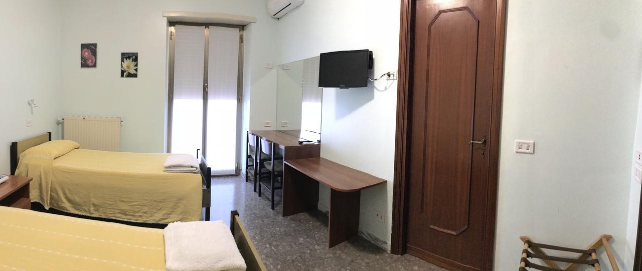 מלון Isola Farnese Casa Nostra Signora מראה חיצוני תמונה