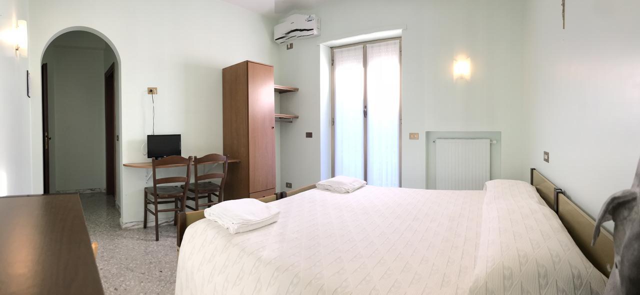 מלון Isola Farnese Casa Nostra Signora מראה חיצוני תמונה