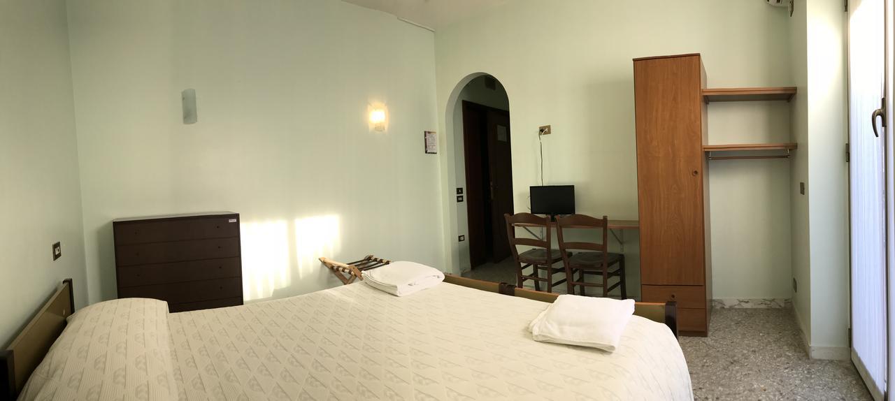 מלון Isola Farnese Casa Nostra Signora מראה חיצוני תמונה